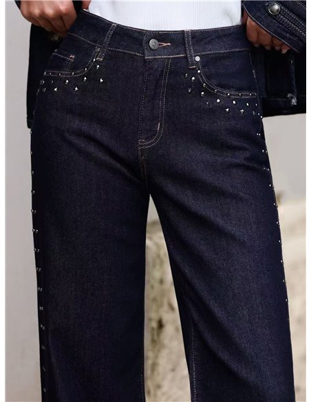 Jeans wide leg con tachas