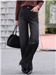 Jeans rectos negro con bolsillos delanteros