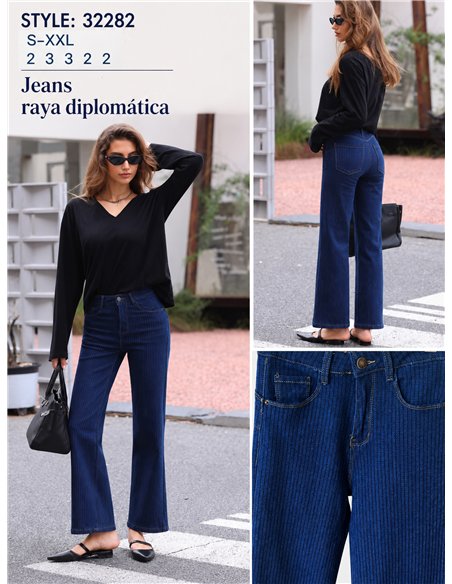 Jeans flare de raya fina
