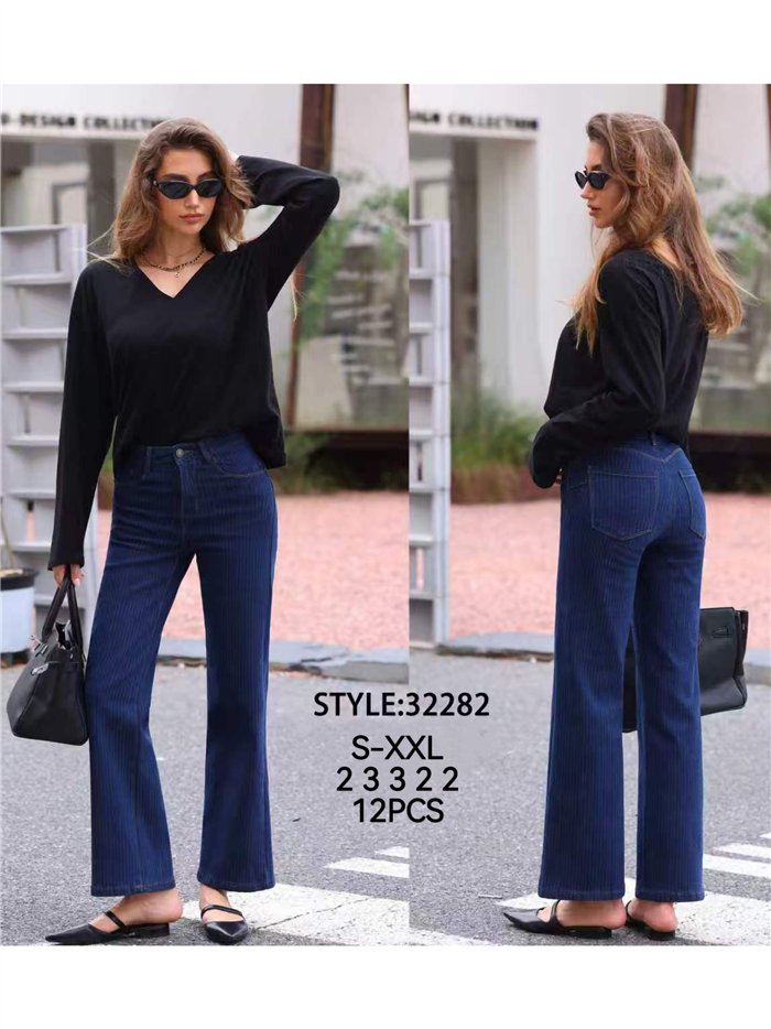 Jeans flare de raya fina