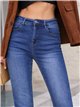 Jeans flare bolsillos con solapas