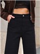 Jeans wide leg negro con bolsillos delanteros