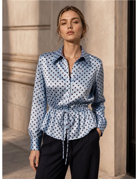 Camisa satinada lunares con cintura ajustable