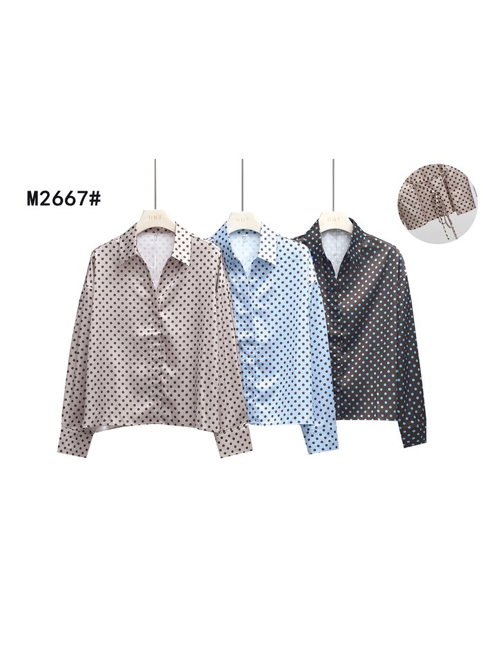 Camisa satinada lunares con cintura ajustable