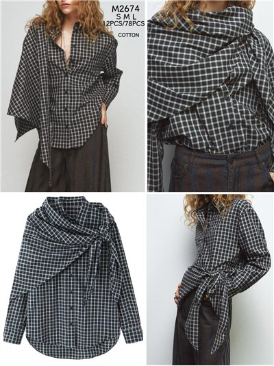 Camicia a quadri con fazzoletto 2