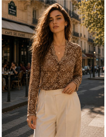 Camiseta encaje floral