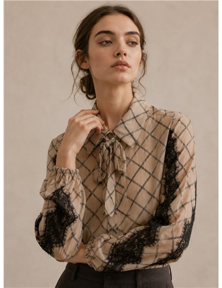 Camisa cuadros con encaje