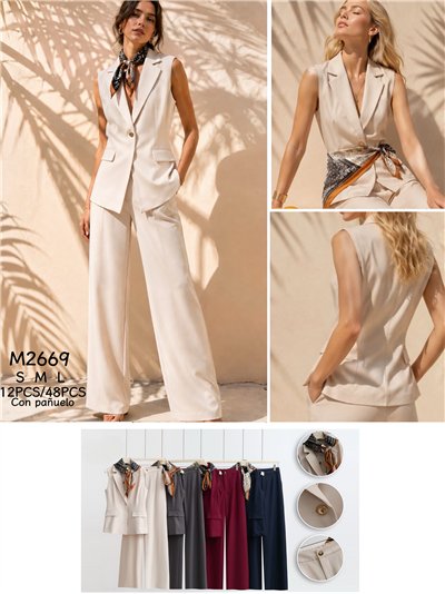 Conjunto chaleco con pañuelo y pantalón 2