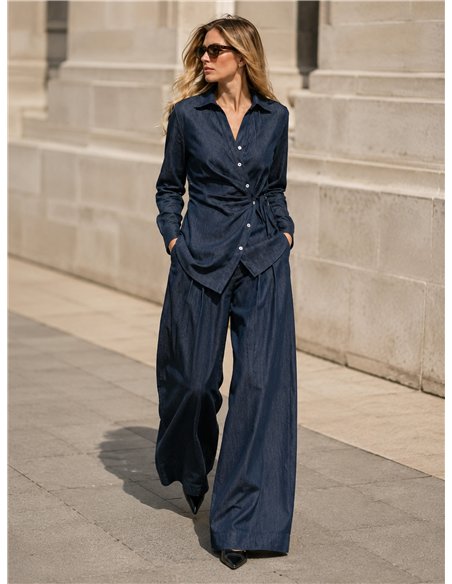 Conjunto camisa cruzada efecto denim y pantalón wide-leg
