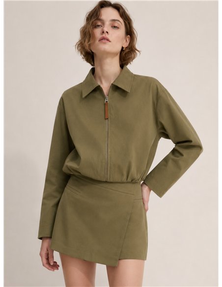Conjunto chaqueta y falda pantalón
