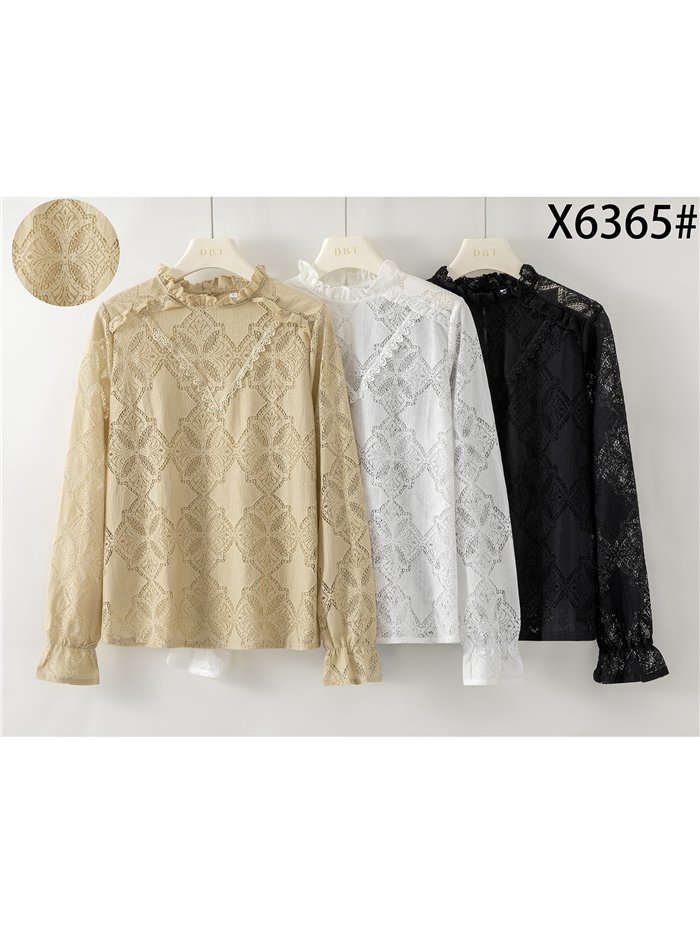 Blusa encaje cuello subido