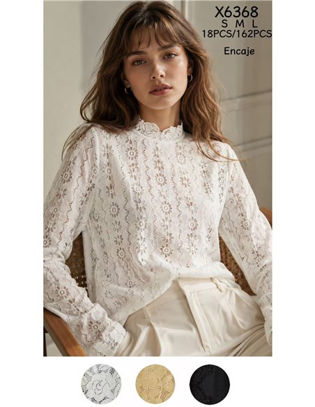 Blusa encaje calado cuello alto