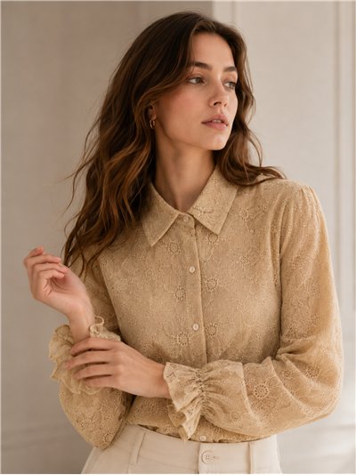 Bluse mit Blumenspitze