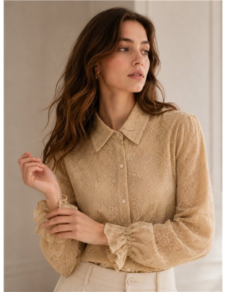 Bluse mit Blumenspitze