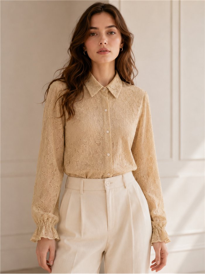 chemise en dentelle florale