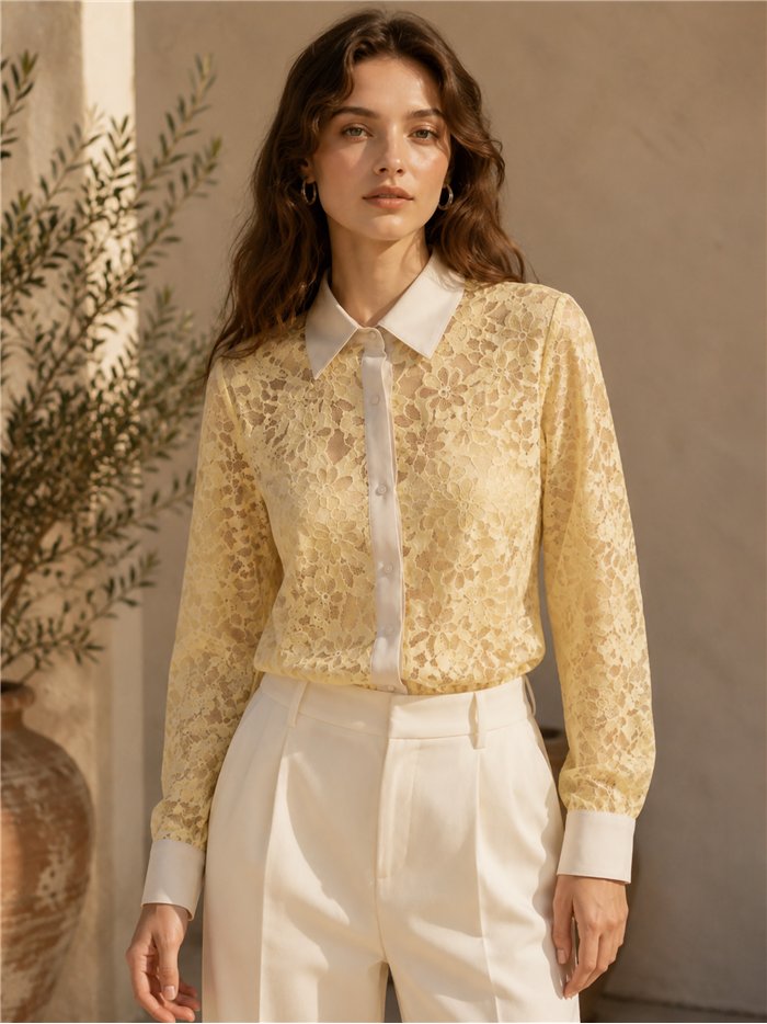 Camisa encaje floral con contraste