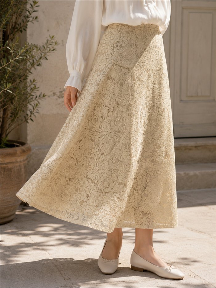 Falda midi de encaje floral