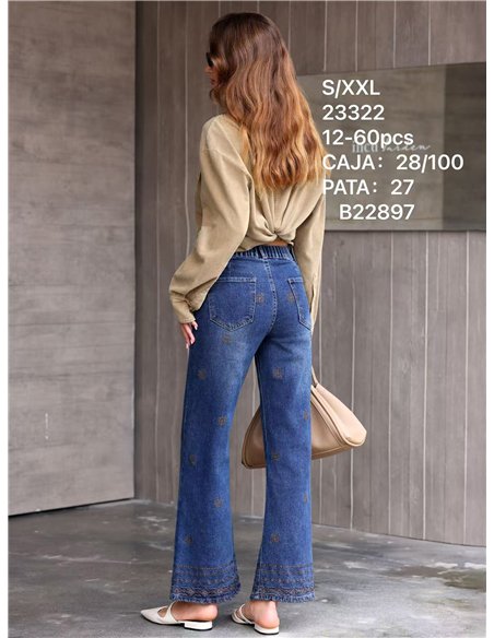 Jeans a gamba larga ricamati