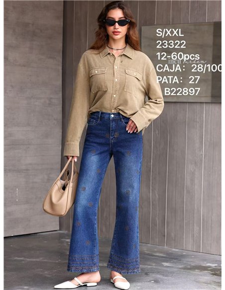 Jeans a gamba larga ricamati