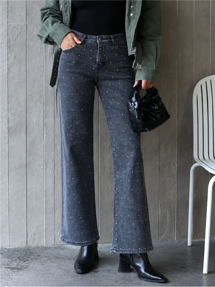 Jeans a gamba dritta con borchie