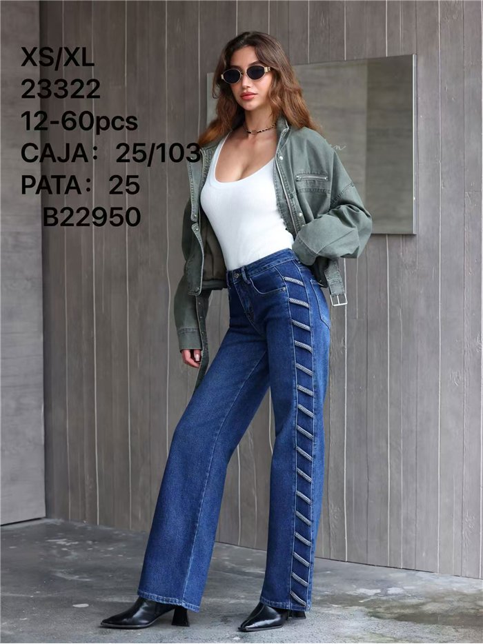 Jeans a gamba dritta con striscia laterale e borchie