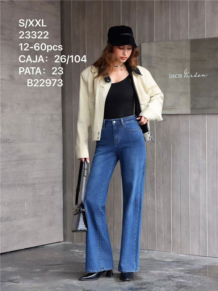 Jeans a gamba dritta con cintura intrecciata
