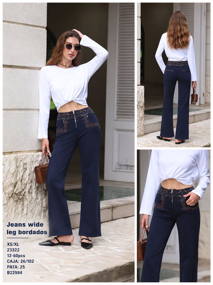 Weit geschnittene Jeans mit besticktem Bund und Ösen