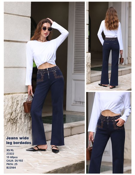 Weit geschnittene Jeans mit besticktem Bund und Ösen