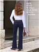 Weit geschnittene Jeans mit besticktem Bund und Ösen