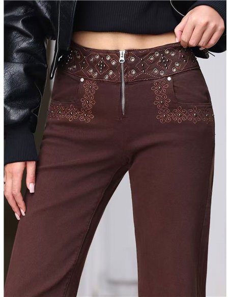 Weit geschnittene Jeans mit besticktem Bund und Ösen