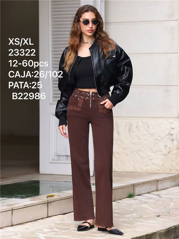 Weit geschnittene Jeans mit besticktem Bund und Ösen