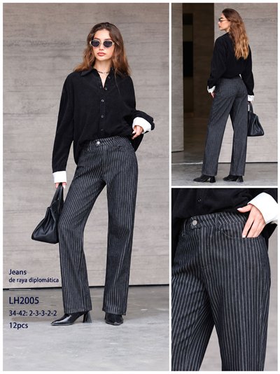 Black pinstripe wide leg jeans 2