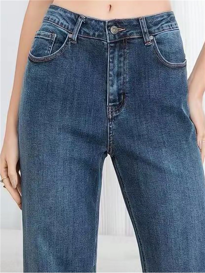 Jeans a vita alta e gamba dritta