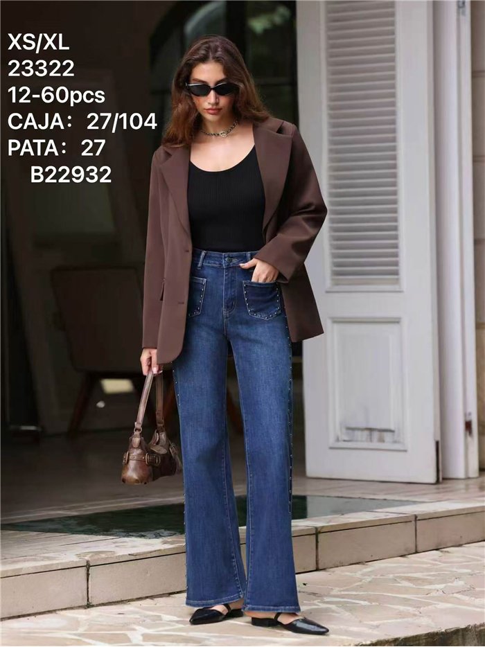 Jeans a gamba larga con borchie laterali