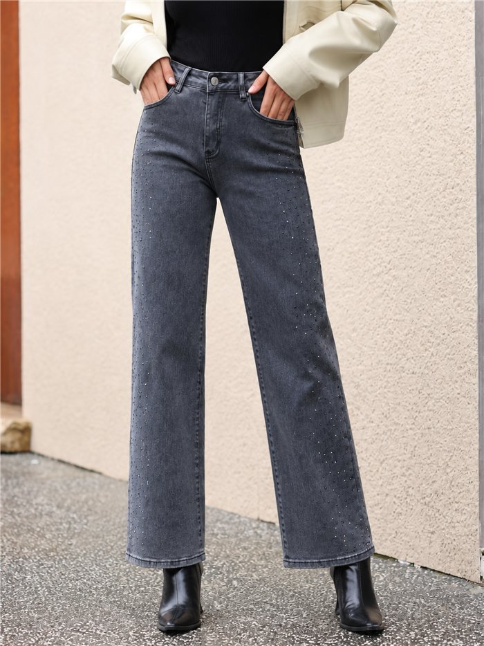 Jeans grigi a gamba dritta con borchie e strass