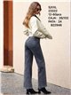 Jeans grigi a gamba dritta con borchie e strass