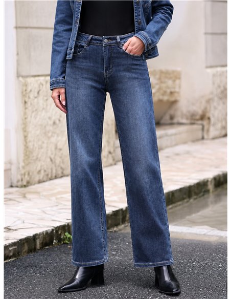 Jeans a vita alta e gamba dritta