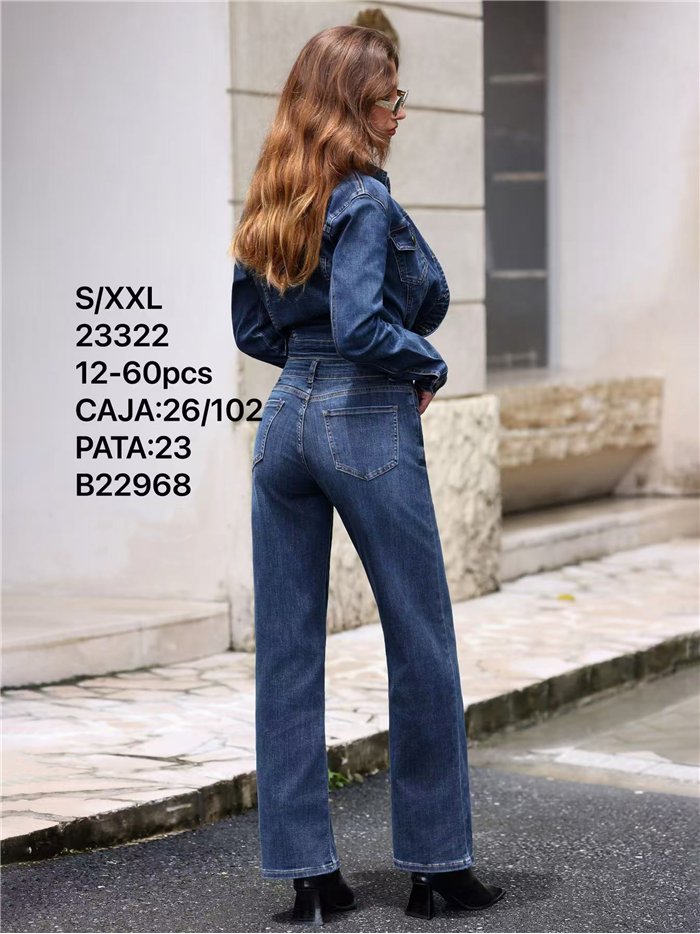 Jeans a vita alta e gamba dritta
