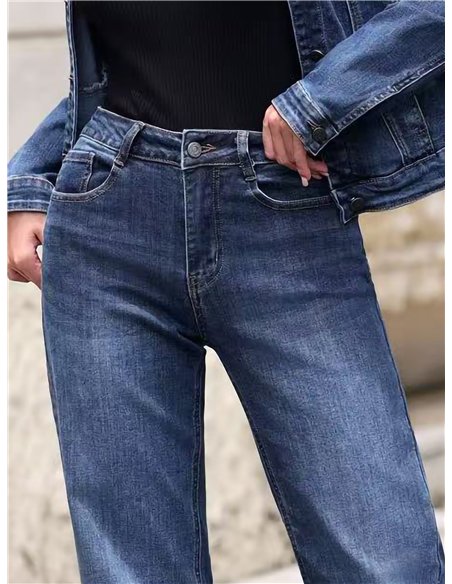 Jeans a vita alta e gamba dritta