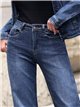 Jeans a vita alta e gamba dritta