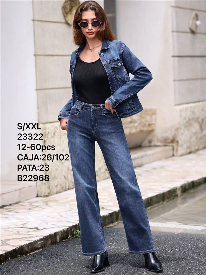 Jeans a vita alta e gamba dritta