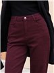 Jeans a gamba larga color bordeaux
