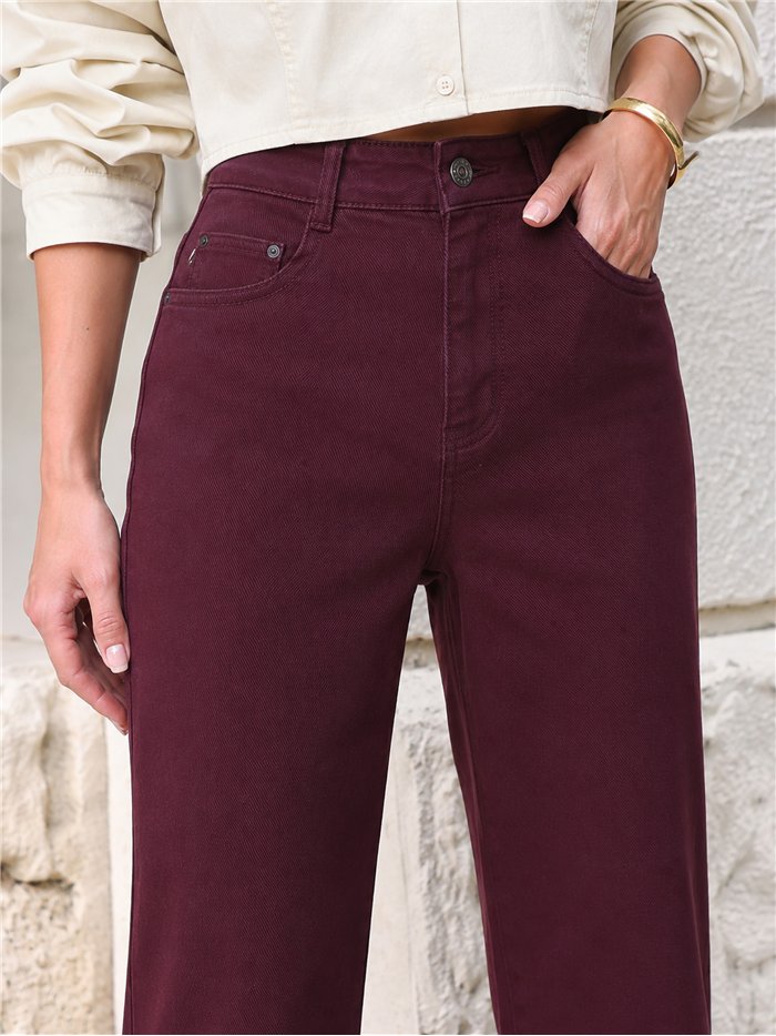 Jeans a gamba dritta color bordeaux