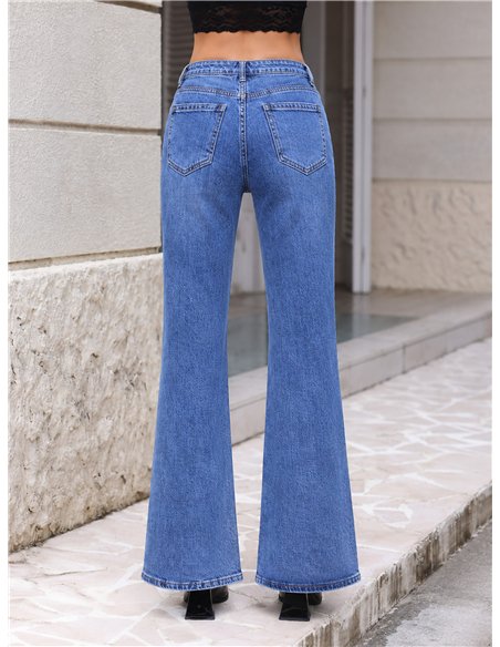 Jeans a zampa con lavaggio chiaro