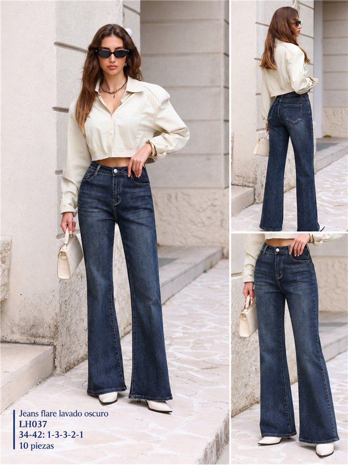 Jeans a zampa blu scuro