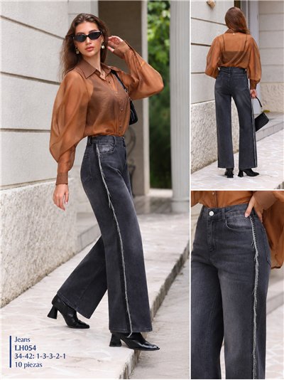 Grey straight jeans with frayed side trim 2