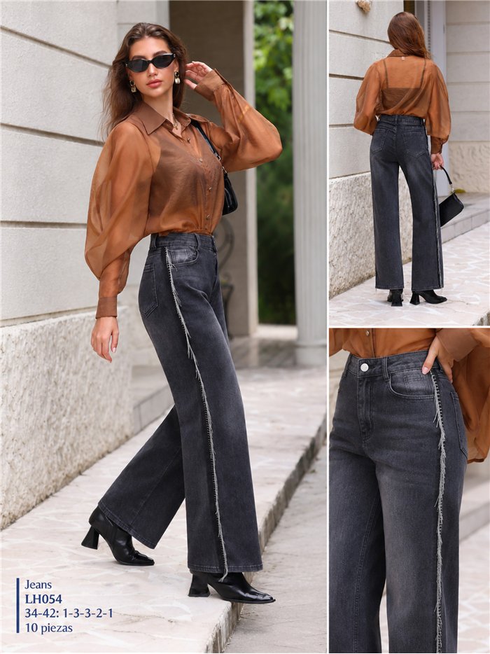 Jeans grigi a gamba larga con orlo sfrangiato