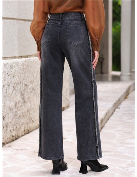 Jeans grigi a gamba larga con orlo sfrangiato