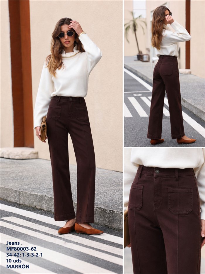 Jeans marroni a gamba larga con tasche anteriori