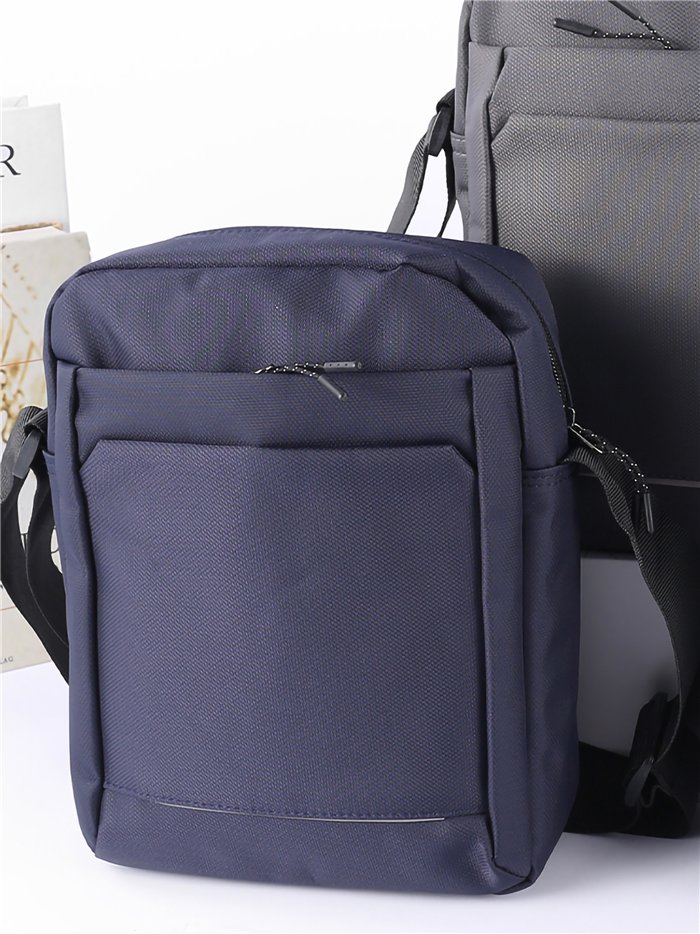 Urban crossbody bag with front pocket
